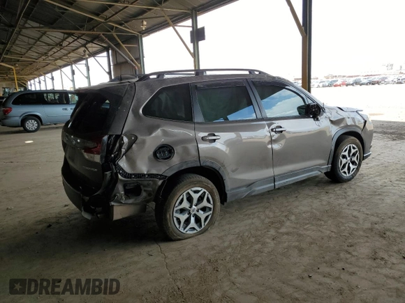 2023 Subaru Forester Premium с VIN JF2SKADC1PH438441, выставлен на аукционе Copart как лот 56171225 с пробегом 24 923 миль миль и Списание • Salvage title. История ставок и продаж доступна на DreamBid. Изображение 3.