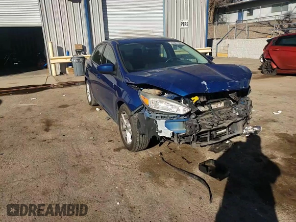2018 Ford Focus SE z VIN 1FADP3F2XJL327387, wystawiony jako Copart lot #46927835 z przebiegiem 61 707 mil mil oraz Szkoda całkowita • Salvage title. Historia ofert i sprzedaży dostępna na DreamBid. Obrazek 10.