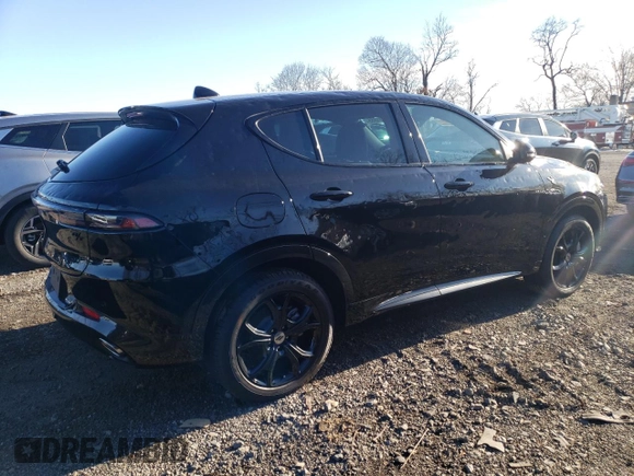 2024 Dodge Hornet R/T Plus z VIN ZACPDFDW5R3A16875, wystawiony jako Copart lot #43531855 z przebiegiem 23 mil mil oraz Szkoda całkowita • Salvage title. Historia ofert i sprzedaży dostępna na DreamBid. Obrazek 3.