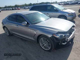2020 Genesis G70 2.0T z VIN KMTG64LA2LU051300, wystawiony jako IAAI lot #41255496 z przebiegiem 24 437 mil mil oraz . Historia ofert i sprzedaży dostępna na DreamBid. Obrazek 1.
