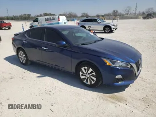2020 Nissan Altima S with VIN 1N4BL4BVXLC260088, listed as a Copart auction lot 49124085 with 32,889 mi miles and Salvage Title. Bid and sale history available at carsss.com. Image 4.