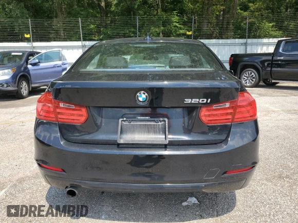2014 BMW 3 Series 320i z VIN WBA3B1C53EPV79789, wystawiony jako Copart lot #61179845 z przebiegiem 212 147 mil mil oraz Szkoda całkowita • Salvage title. Historia ofert i sprzedaży dostępna na DreamBid. Obrazek 6.