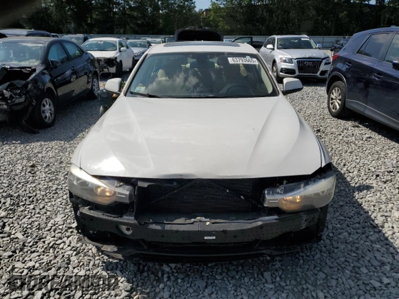 2013 BMW 3 Series 328i xDrive with VIN WBA3B3C52DF538960, listed as a Copart auction lot 63793665 with 161,782 mi miles and Clean title. Bid and sale history available at DreamBid. Image 5.