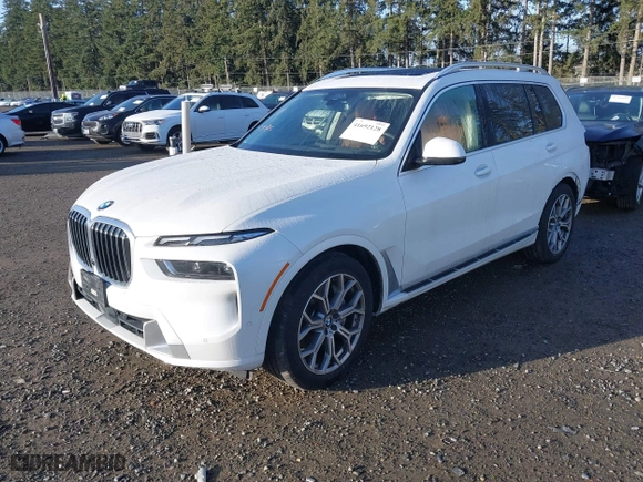 2023 BMW X7 xDrive40i with VIN 5UX23EM08P9N90606, listed as a IAAI auction lot 41692128 with 34,752 mi miles. Bid and sale history available at carsss.com. Image 19.