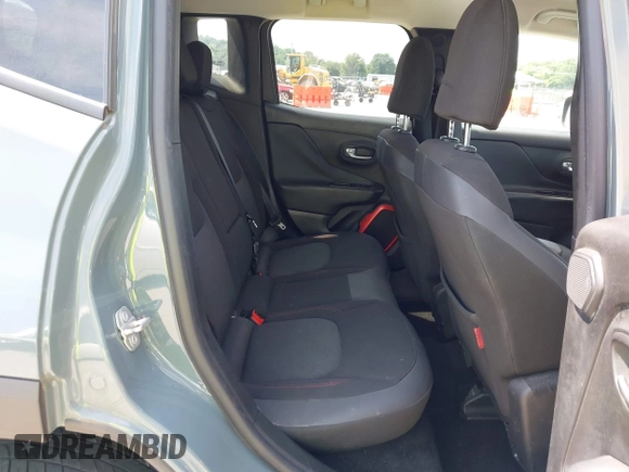2015 Jeep Renegade Trailhawk with VIN ZACCJBCT8FPB33586, listed as a IAAI auction lot 42590207 with 127,168 mi miles and . Bid and sale history available at DreamBid. Image 8.