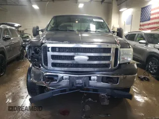 2005 Ford F-250 XL with VIN 1FTSW215X5EC15277, listed as a Copart auction lot 46355635 with 177,231 mi miles and Salvage title. Bid and sale history available at DreamBid. Image 5.