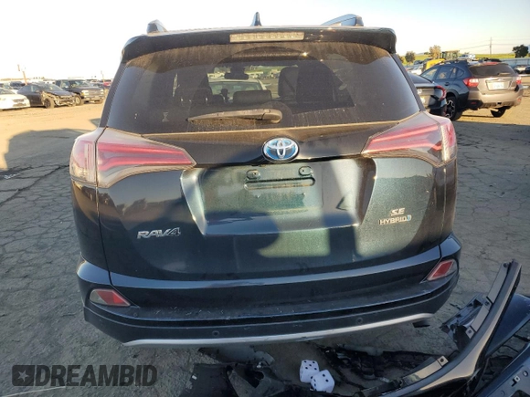 2017 Toyota RAV4 SE с VIN JTMJJREV6HD075610, выставлен на аукционе Copart как лот 44260045 с пробегом 62 122 миль миль и Списание • Salvage title. История ставок и продаж доступна на DreamBid. Изображение 6.