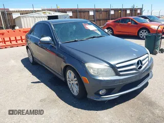 2009 Mercedes-Benz C 300 Sport z VIN WDDGF81X19R078325, wystawiony jako IAAI lot #42319584 z przebiegiem 144 186 mil mil oraz . Historia ofert i sprzedaży dostępna na DreamBid. Obrazek 1.