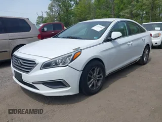 2017 Hyundai Sonata 2.4L z VIN 5NPE24AF8HH552970, wystawiony jako IAAI lot #42075452 z przebiegiem 116 714 mil mil oraz . Historia ofert i sprzedaży dostępna na DreamBid. Obrazek 16.