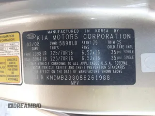 2008 Kia Sedona LX with VIN KNDMB233086261988, listed as a IAAI auction lot 41612389 with 170,947 mi miles. Bid and sale history available at carsss.com. Image 9.