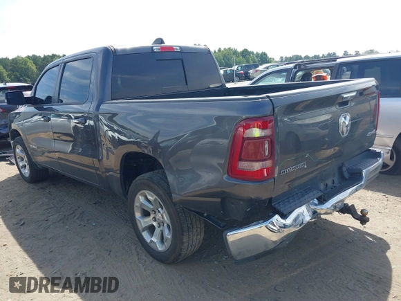 2019 Ram 1500 Big Horn z VIN 1C6RRFFG8KN743717, wystawiony jako IAAI lot #40321463 z przebiegiem 89 387 mil mil oraz . Historia ofert i sprzedaży dostępna na DreamBid. Obrazek 3.