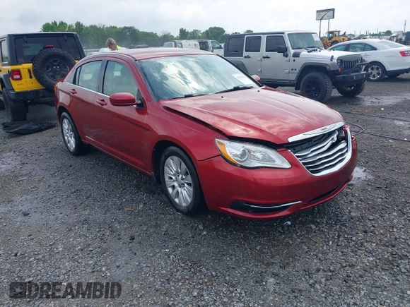 2013 Chrysler 200 LX z VIN 1C3CCBAG2DN767549, wystawiony jako IAAI lot #42081076 z przebiegiem 121 759 mil mil oraz . Historia ofert i sprzedaży dostępna na DreamBid. Obrazek 1.