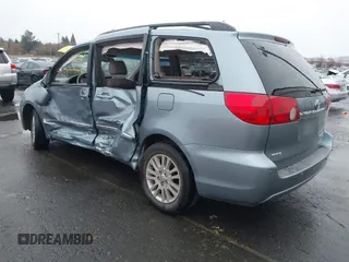 2007 Toyota Sienna XLE z VIN 5TDBK22C97S003525, wystawiony jako IAAI lot #40907947 z przebiegiem Nie podano mil oraz . Historia ofert i sprzedaży dostępna na DreamBid. Obrazek 3.