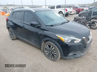 2019 Nissan Kicks SR with VIN 3N1CP5CU1KL556105, listed as a IAAI auction lot 41829091 with 120,639 mi miles. Bid and sale history available at carsss.com. Image 1.