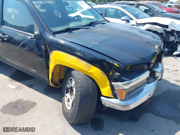 2005 Chevrolet Colorado LS Z71 with VIN 1GCDT196558120620, listed as a IAAI auction lot 39857532 with 201,457 mi miles. Bid and sale history available at carsss.com. Image 17.