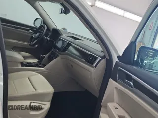 2023 Volkswagen Atlas SE с VIN 1V2HR2CA7PC526108, выставлен на аукционе IAAI как лот 42844449 с пробегом 38 696 миль миль и . История ставок и продаж доступна на DreamBid. Изображение 17.