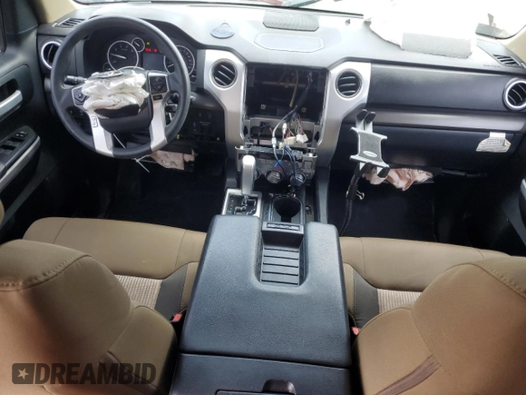 2017 Toyota Tundra SR5 z VIN 5TFRW5F11HX217532, wystawiony jako Copart lot #46910165 z przebiegiem 95 097 mil mil oraz Szkoda całkowita • Salvage title. Historia ofert i sprzedaży dostępna na DreamBid. Obrazek 8.