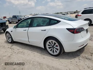 2021 Tesla Model 3 Long Range z VIN 5YJ3E1EB1MF049049, wystawiony jako Copart lot #58432885 z przebiegiem 22 185 mil mil oraz Szkoda całkowita • Salvage title. Historia ofert i sprzedaży dostępna na DreamBid. Obrazek 2.