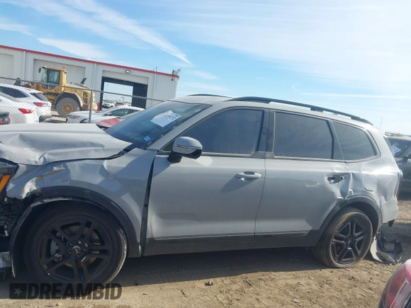 2024 Kia Telluride SX Prestige X-Pro z VIN 5XYP5DGCXRG445215, wystawiony jako IAAI lot #40995272 z przebiegiem 17 931 mil mil oraz . Historia ofert i sprzedaży dostępna na DreamBid. Obrazek 14.