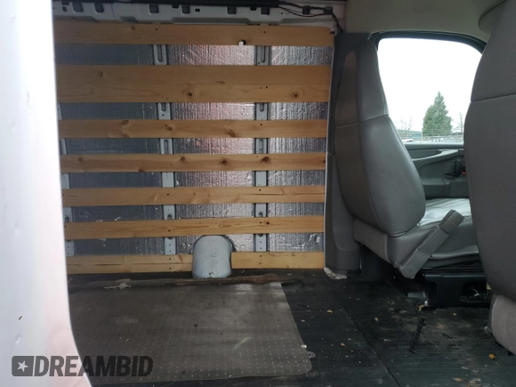 2006 Chevrolet Express Cargo Van with VIN 1GCGG25V061171537, listed as a Copart auction lot 44305285 with 98,495 mi miles and Salvage Title. Bid and sale history available at carsss.com. Image 11.