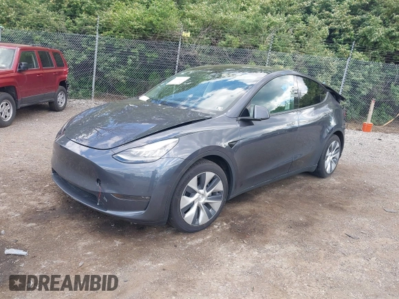 2021 Tesla Model Y Long Range z VIN 5YJYGDEE6MF070068, wystawiony jako IAAI lot #42224634 z przebiegiem 33 850 mil mil oraz . Historia ofert i sprzedaży dostępna na DreamBid. Obrazek 20.