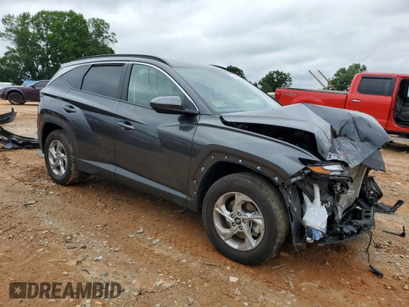 2024 Hyundai Tucson SEL z VIN 5NMJBCDE4RH347897, wystawiony jako Copart lot #58921885 z przebiegiem 26 317 mil mil oraz Szkoda całkowita • Salvage title. Historia ofert i sprzedaży dostępna na DreamBid. Obrazek 4.