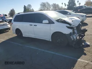 2020 Toyota Sienna SE with VIN 5TDXZ3DC9LS030514, listed as a Copart auction lot 87978135 with 40,316 mi miles and Salvage Title. Bid and sale history available at carsss.com. Image 4.