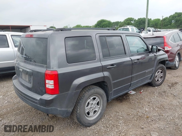 2016 Jeep Patriot Sport with VIN 1C4NJPBA8GD600091, listed as a IAAI auction lot 41958273 with 165,876 mi miles and . Bid and sale history available at carsss.com. Image 4.