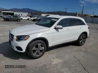 2019 Mercedes-Benz GLC 300 z VIN WDC0G4JBXKV161152, wystawiony jako Copart lot #45989545 z przebiegiem 84 371 mil mil oraz Szkoda całkowita • Salvage title. Historia ofert i sprzedaży dostępna na DreamBid. Obrazek 1.