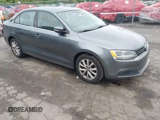 2013 Volkswagen Jetta SE z VIN 3VWDX7AJ3DM397748, wystawiony jako IAAI lot #42283421 z przebiegiem 195 928 mil mil oraz . Historia ofert i sprzedaży dostępna na DreamBid. Obrazek 1.