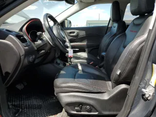 2018 Jeep Compass Trailhawk with VIN 3C4NJDDBXJT484835, listed as a Copart auction lot 61542415 with 59,389 mi miles and Salvage title. Bid and sale history available at DreamBid. Image 7.