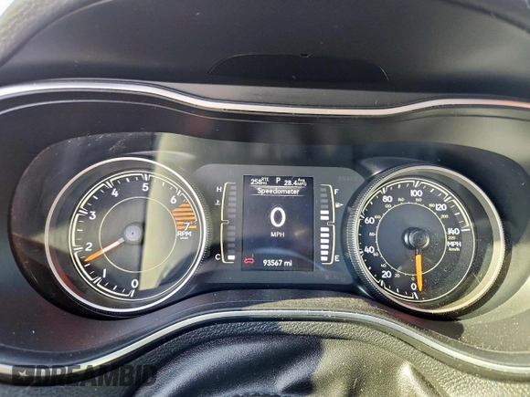 2020 Jeep Cherokee Latitude with VIN 1C4PJLCB8LD547458, listed as a Copart auction lot 60743855 with 93,567 mi miles and Clean title. Bid and sale history available at DreamBid. Image 9.