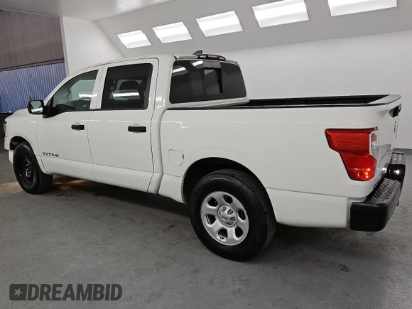2022 Nissan Titan SV with VIN 1N6AA1EE5NN101277, listed as a Copart auction lot 88662965 with 39,179 mi miles and Clean title. Bid and sale history available at DreamBid. Image 2.