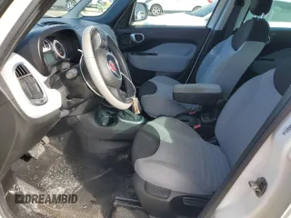 2014 FIAT 500L Easy with VIN ZFBCFABH1EZ027282, listed as a Copart auction lot 42108335 with 117,649 mi miles and Clean Title. Bid and sale history available at DreamBid. Image 7.