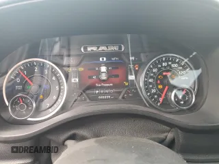 2021 Ram 1500 Laramie z VIN 1C6SRFJT3MN808479, wystawiony jako Copart lot #56600935 z przebiegiem 70 336 mil mil oraz Szkoda całkowita • Salvage title. Historia ofert i sprzedaży dostępna na DreamBid. Obrazek 9.