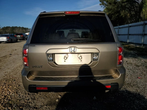 2006 Honda Pilot EX-L with VIN 5FNYF28576B008913, listed as a Copart auction lot 50596035 with 172,341 mi miles and Salvage Title. Bid and sale history available at carsss.com. Image 6.