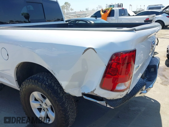 2017 Ram 1500 SLT z VIN 1C6RR7GG5HS583441, wystawiony jako IAAI lot #42391078 z przebiegiem 129 043 mil mil oraz . Historia ofert i sprzedaży dostępna na DreamBid. Obrazek 18.