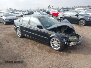 2005 BMW 3 Series 330i with VIN WBAEV53415KM08390, listed as a IAAI auction lot 41507259 with 192,211 mi miles. Bid and sale history available at carsss.com. Image 1.