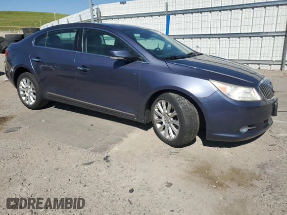 2013 Buick LaCrosse Leather z VIN 1G4GC5E33DF270943, wystawiony jako Copart lot #61810135 z przebiegiem 140 821 mil mil oraz Szkoda całkowita • Salvage title. Historia ofert i sprzedaży dostępna na DreamBid. Obrazek 4.
