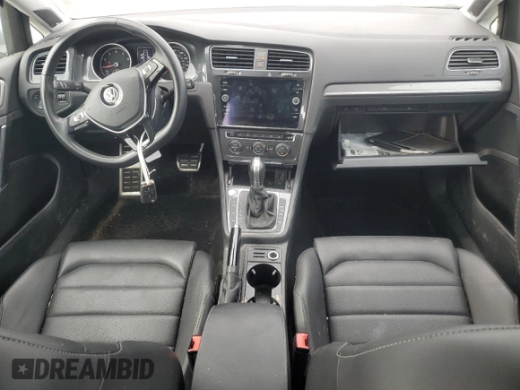 2019 Volkswagen Golf S z VIN 3VWH17AUXKM515711, wystawiony jako Copart lot #56496305 z przebiegiem 44 196 mil mil oraz Czysty tytuł • Clean title. Historia ofert i sprzedaży dostępna na DreamBid. Obrazek 8.