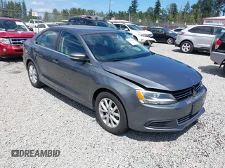 2013 Volkswagen Jetta SE with VIN 3VWDP7AJ3DM372896, listed as a IAAI auction lot 42520685 with 127,143 mi miles and . Bid and sale history available at DreamBid. Image 1.