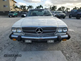 1984 Mercedes-Benz 380 with VIN WDBBA45A2EA008289, listed as a Copart auction lot 81090604 with 81,402 mi miles and Salvage Title. Bid and sale history available at carsss.com. Image 5.