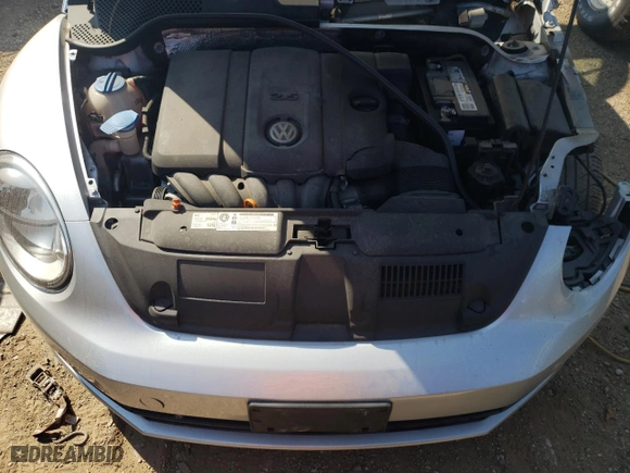 2012 Volkswagen Beetle 2.5L w/Sun PZEV with VIN 3VWJP7AT6CM601557, listed as a Copart auction lot 68744194 with 71,713 mi miles and Salvage Title. Bid and sale history available at carsss.com. Image 11.