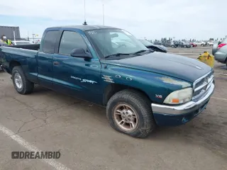 1997 Dodge Dakota with VIN 1B7GL23X7VS164206, listed as a IAAI auction lot 41839529 with 223,933 mi miles. Bid and sale history available at carsss.com. Image 1.