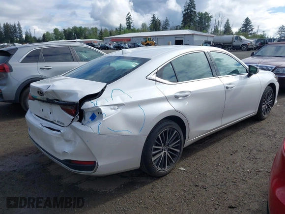 2024 Lexus ES 250 with VIN 58AD11D17RU012342, listed as a IAAI auction lot 42207023 with 12,930 mi miles and . Bid and sale history available at DreamBid. Image 4.