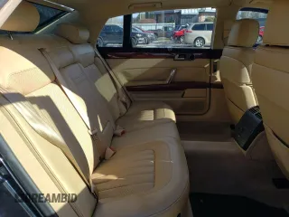 2004 Volkswagen Phaeton V8 z VIN WVWAF63D048011494, wystawiony jako Copart lot #43921145 z przebiegiem 129 758 mil mil oraz Tytuł czysty. Historia ofert i sprzedaży dostępna na DreamBid. Obrazek 10.