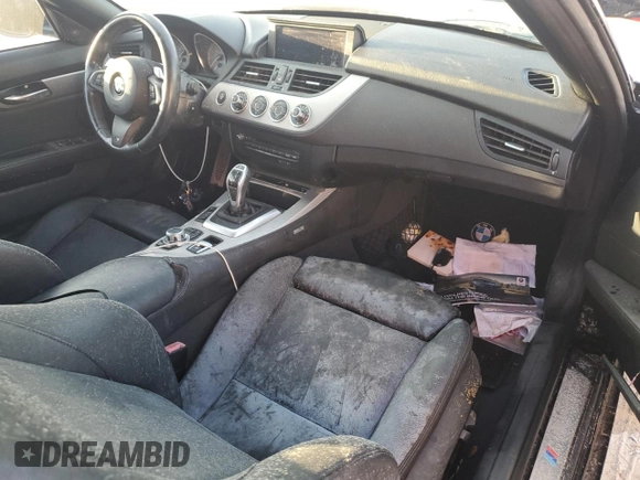 2011 BMW Z4 sDrive35is with VIN WBALM1C56BE633331, listed as a Copart auction lot 73922324 with Not provided miles and Salvage title. Bid and sale history available at DreamBid. Image 8.
