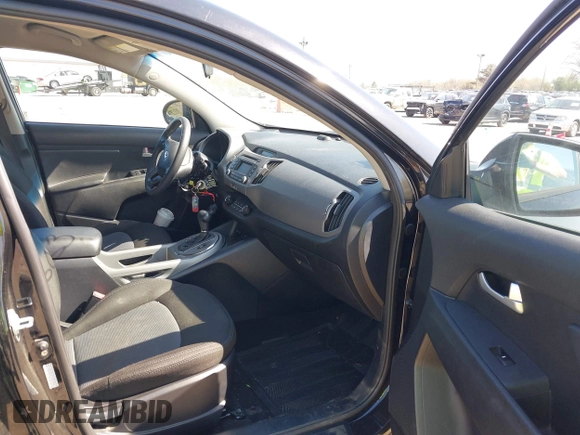 2016 Kia Sportage LX with VIN KNDPBCAC7G7879484, listed as a IAAI auction lot 42116063 with 101,699 mi miles and . Bid and sale history available at carsss.com. Image 5.