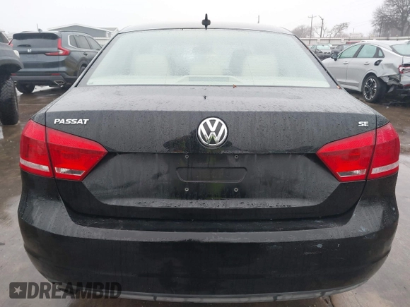 2013 Volkswagen Passat SE с VIN 1VWBH7A33DC052582, выставлен на аукционе IAAI как лот 41431178 с пробегом 127 072 миль миль и . История ставок и продаж доступна на DreamBid. Изображение 17.
