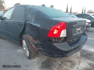 2009 Volvo S40 2.4L with VIN YV1MS390592463604, listed as a IAAI auction lot 41450166 with 95,358 mi miles. Bid and sale history available at carsss.com. Image 6.